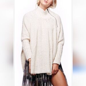 Free People Spin around poncho Boho Chenille sweater,M/L
